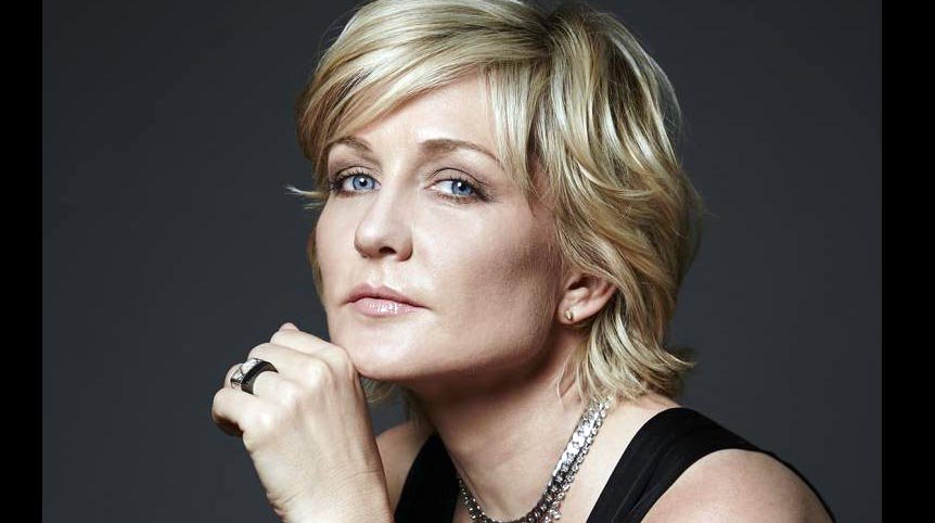 Photo of Blue Bloods' cast, Amy Carlson