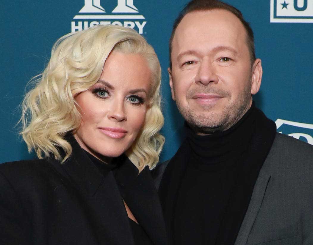 Photo of Donnie Wahlberg and his wife, Jenny McCarthy.